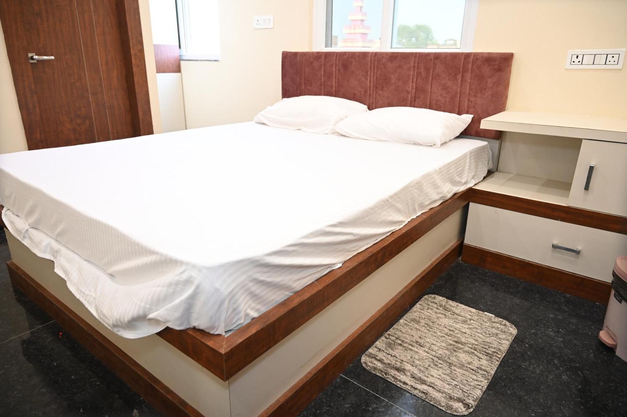 Hotel Royal Radiant 兰契 外观 照片