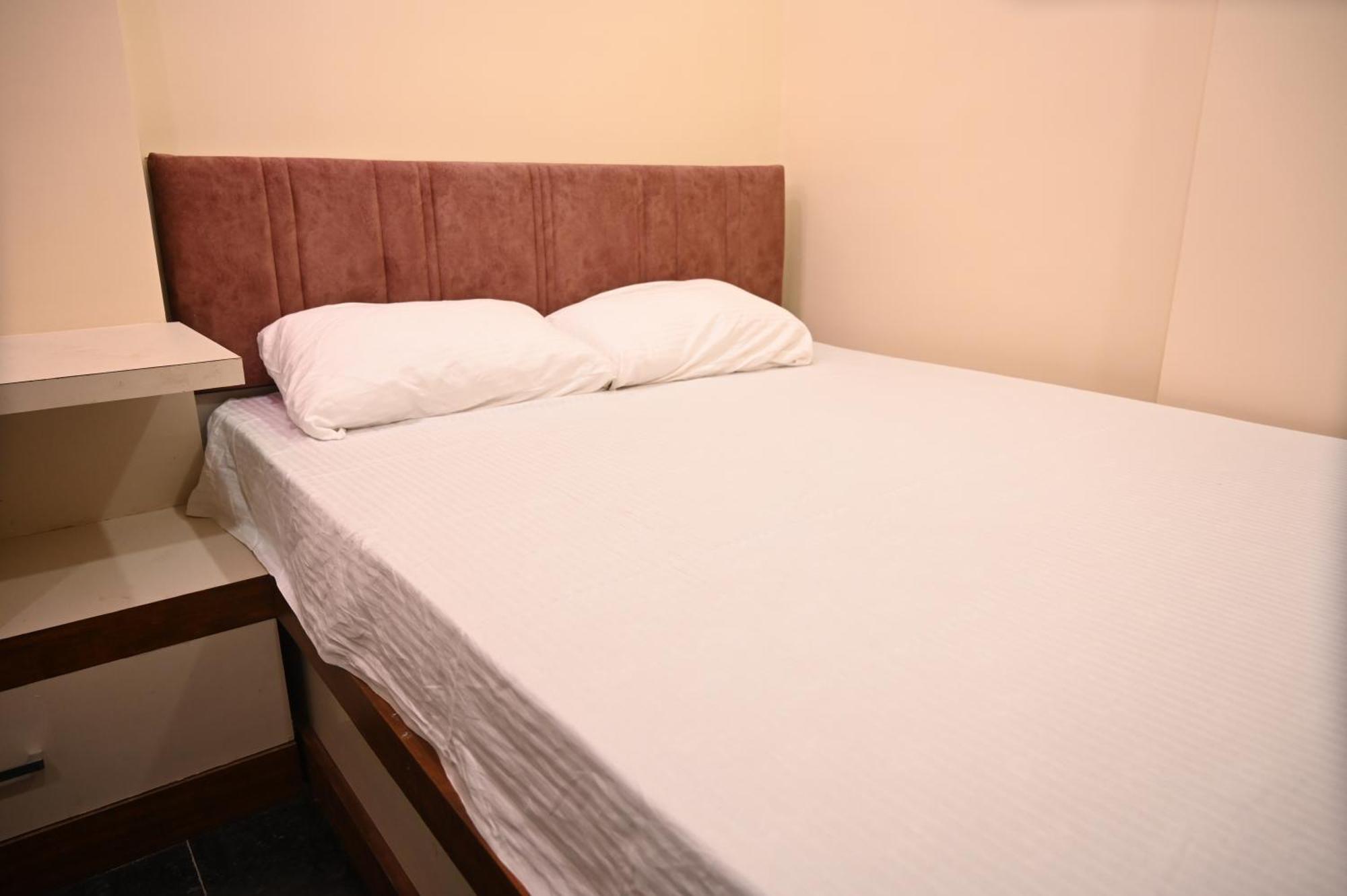 Hotel Royal Radiant 兰契 外观 照片